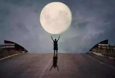 ���F������������